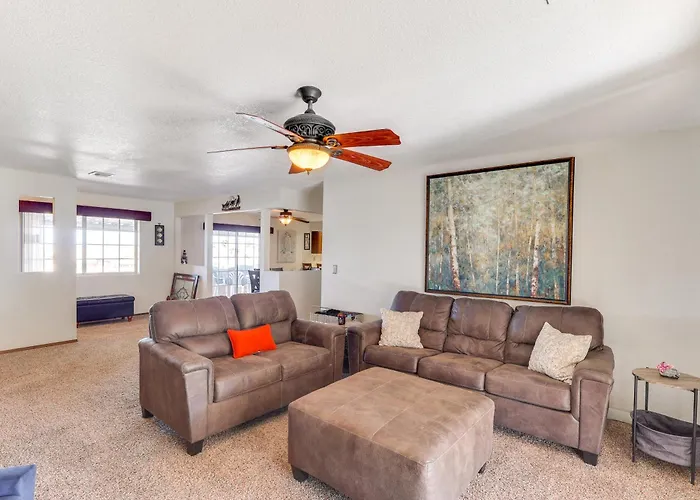 Havasu Snowbird Retreat W/ Hot Tub! Holiday home *