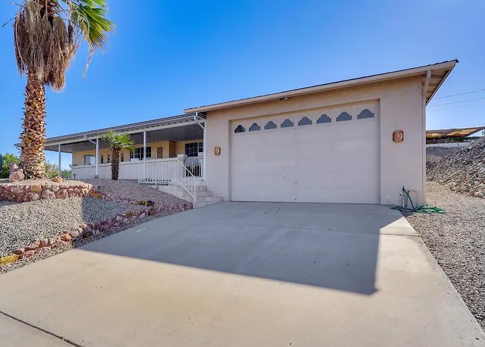 Holiday home Havasu Snowbird Retreat W/ Hot Tub!
