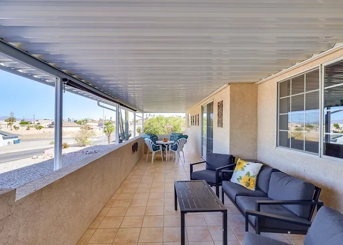 Havasu Snowbird Retreat W/ Hot Tub! Holiday home